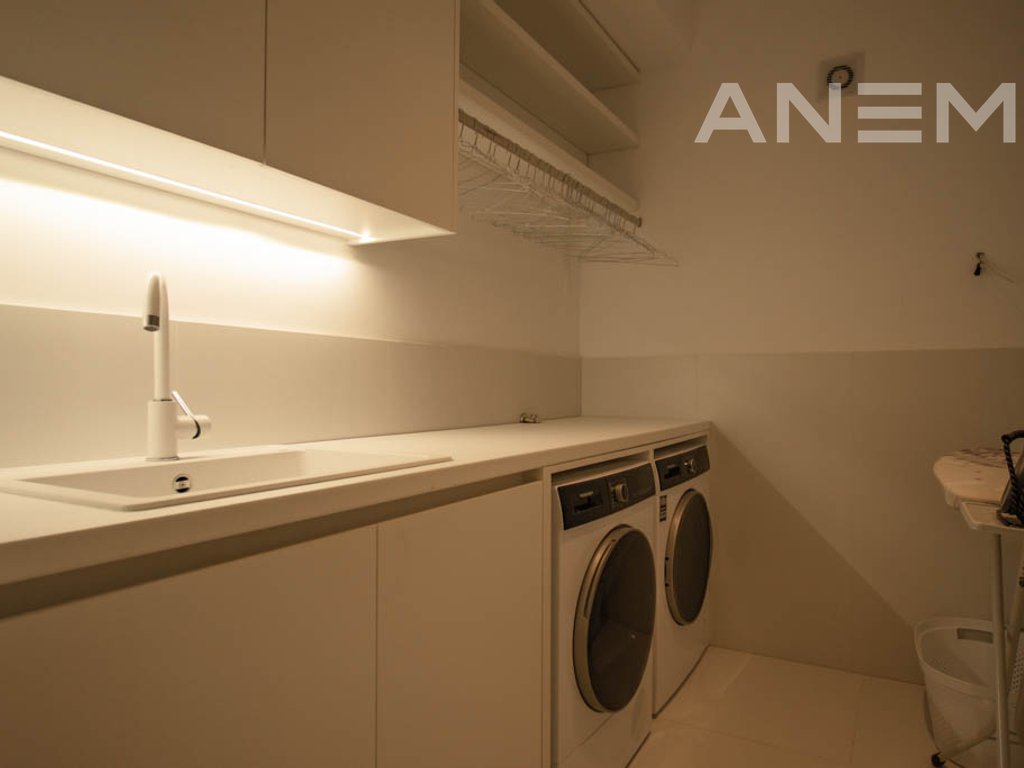 Shtëpi me qira me 4 dhoma gjumi në lagjen Qershia