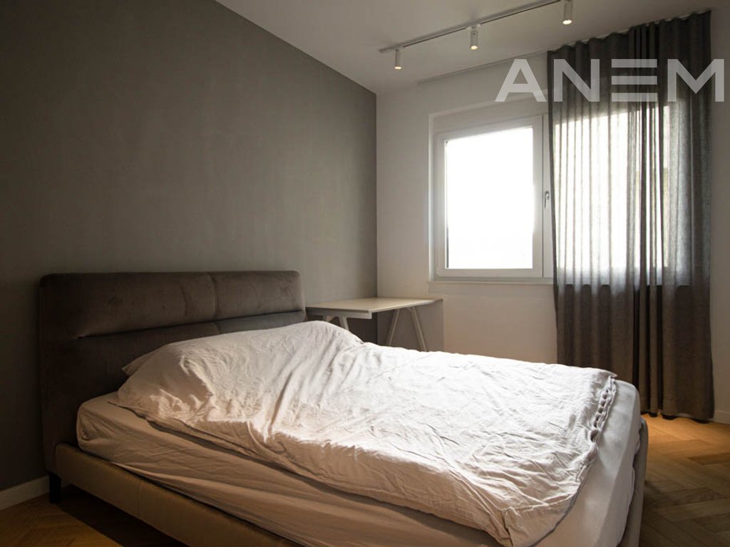 Shtëpi me qira me 4 dhoma gjumi në lagjen Qershia