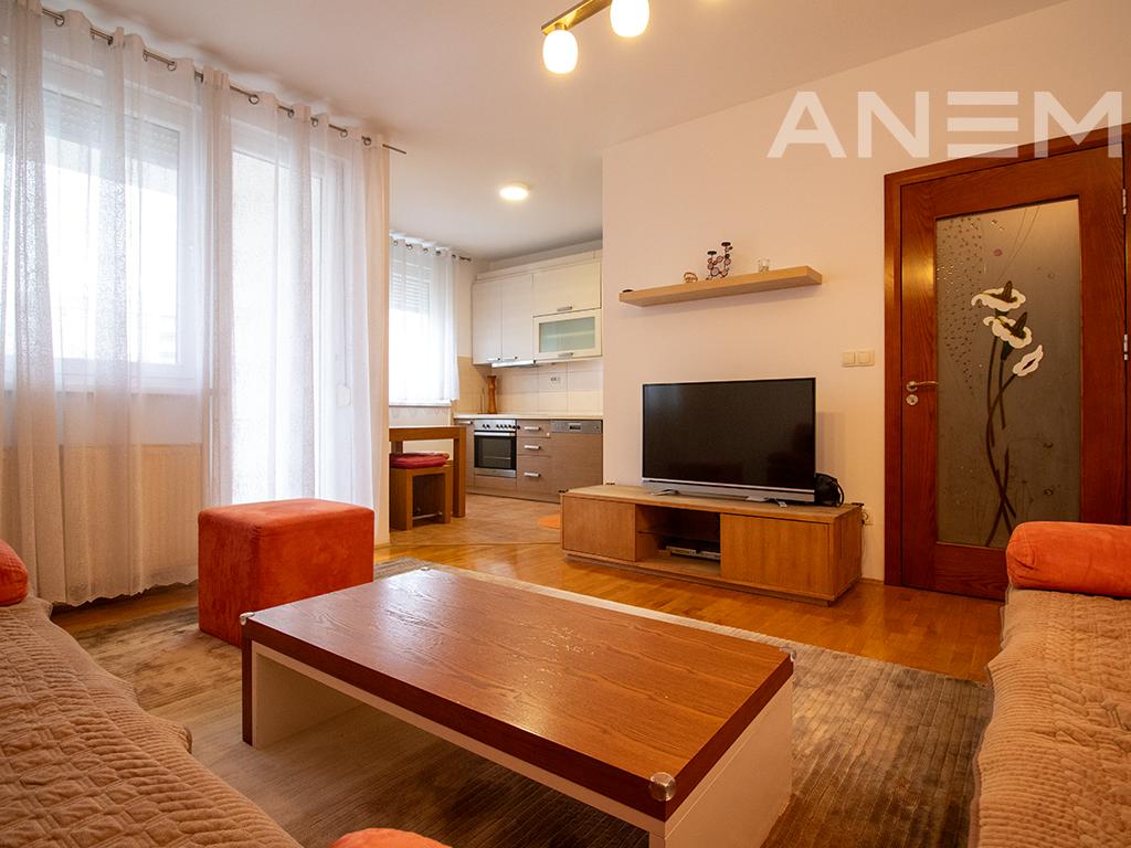 Banesë në shitje 56m² në lagjen Mati 1