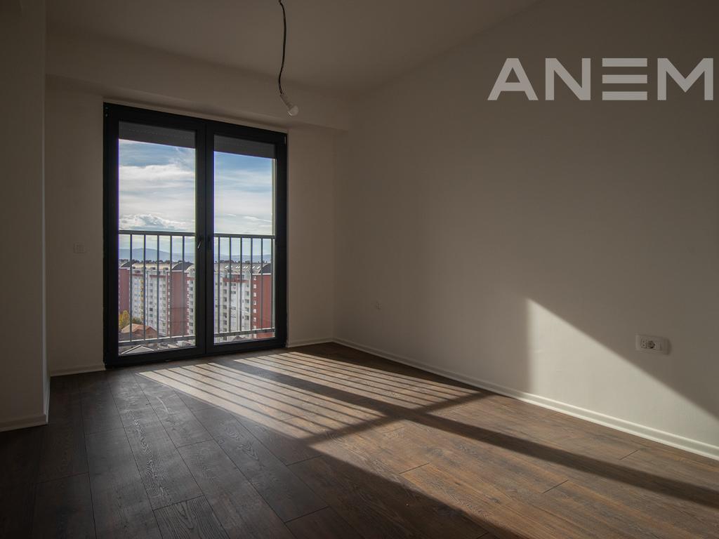 Office for rent with 4 workspaces in Lakrishtë