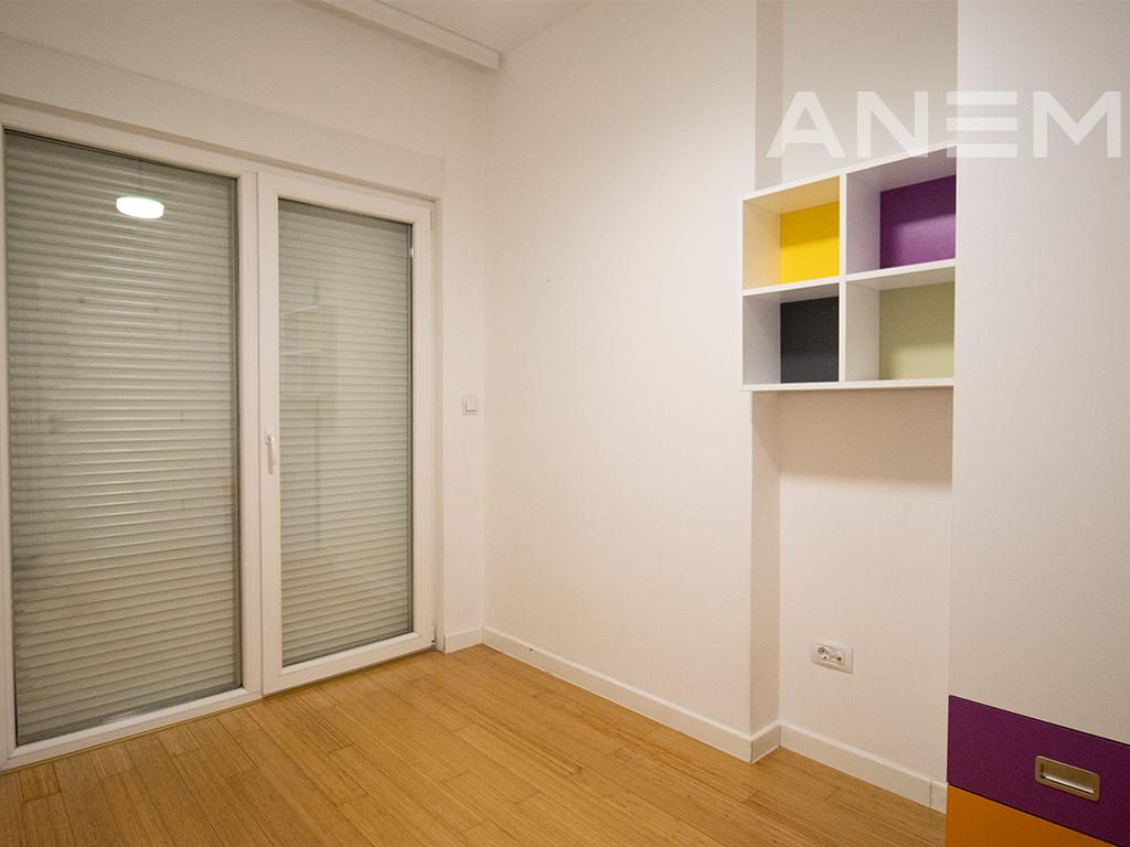 Banesë me qira 70m² në lagjen Mati 1