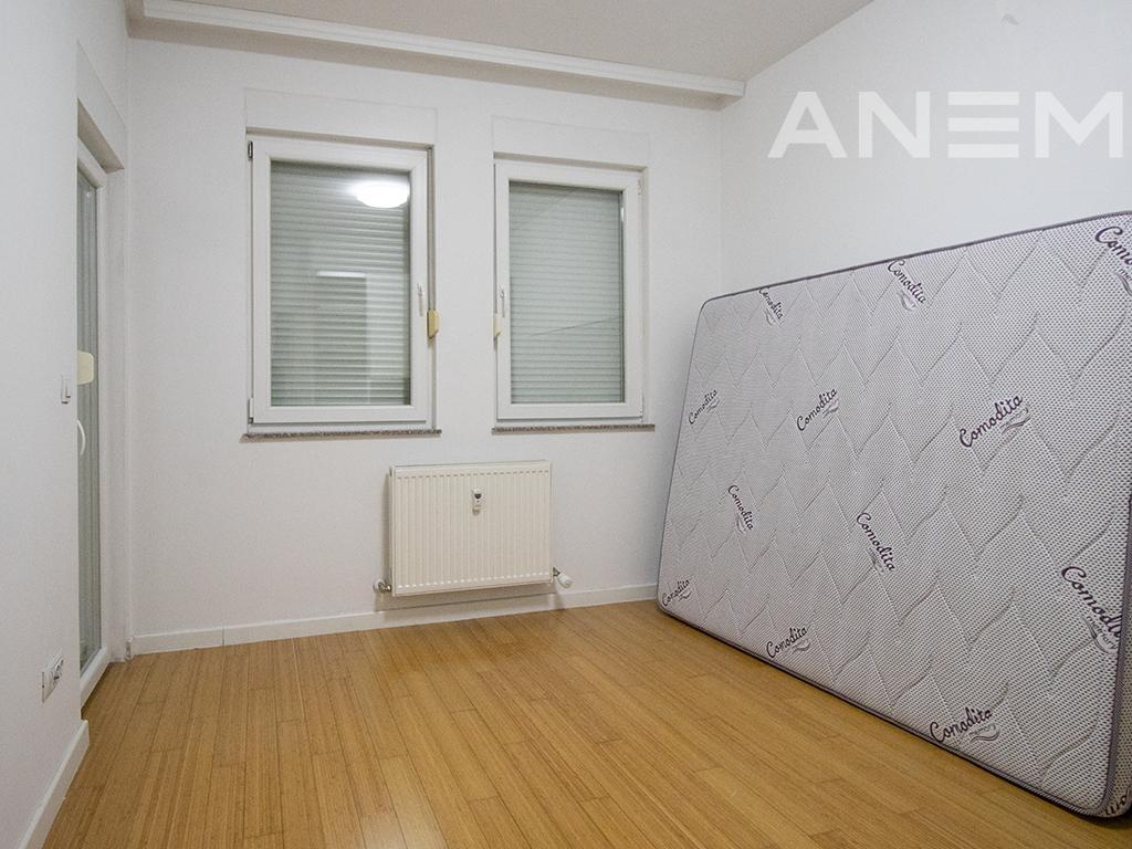 Banesë me qira 70m² në lagjen Mati 1