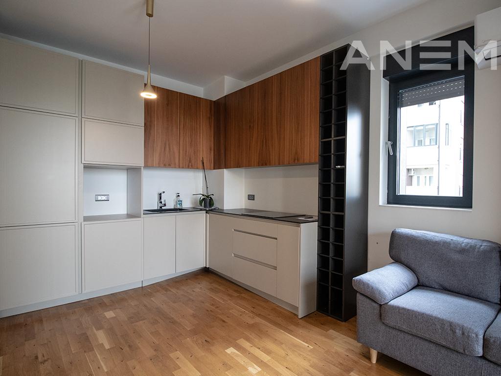 Zyre me qira me 4 hapësira në Aktash