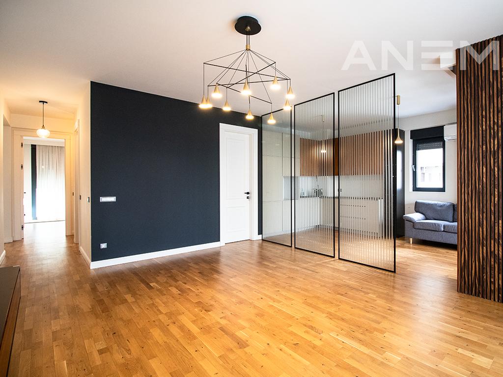 Zyre me qira me 4 hapësira në Aktash