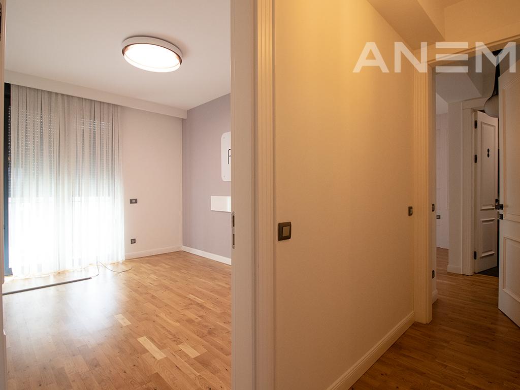 Zyre me qira me 4 hapësira në Aktash