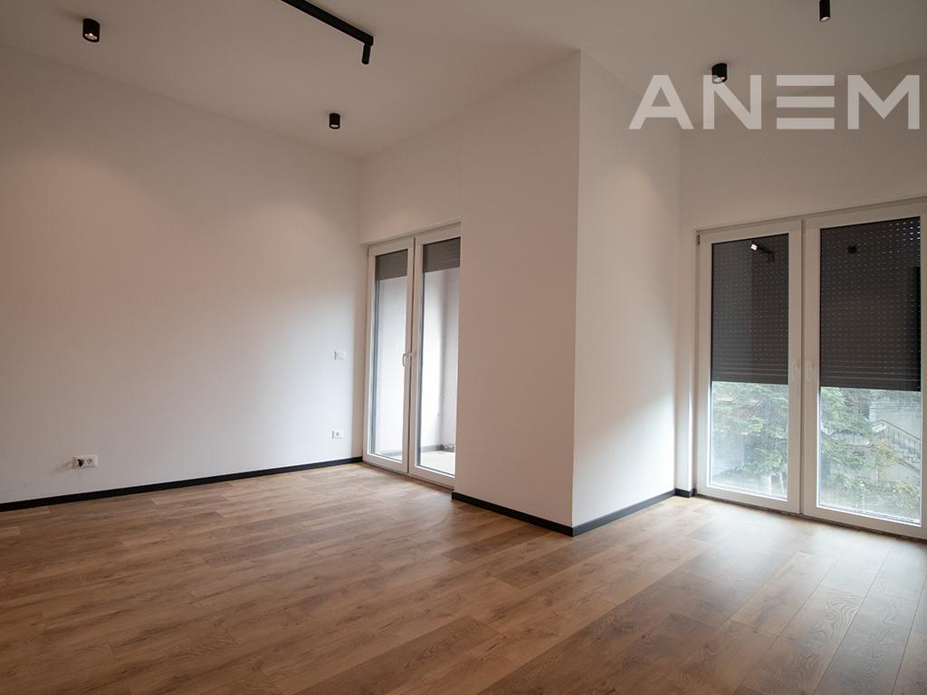 Zyre me qira me 4 hapësira në Aktash