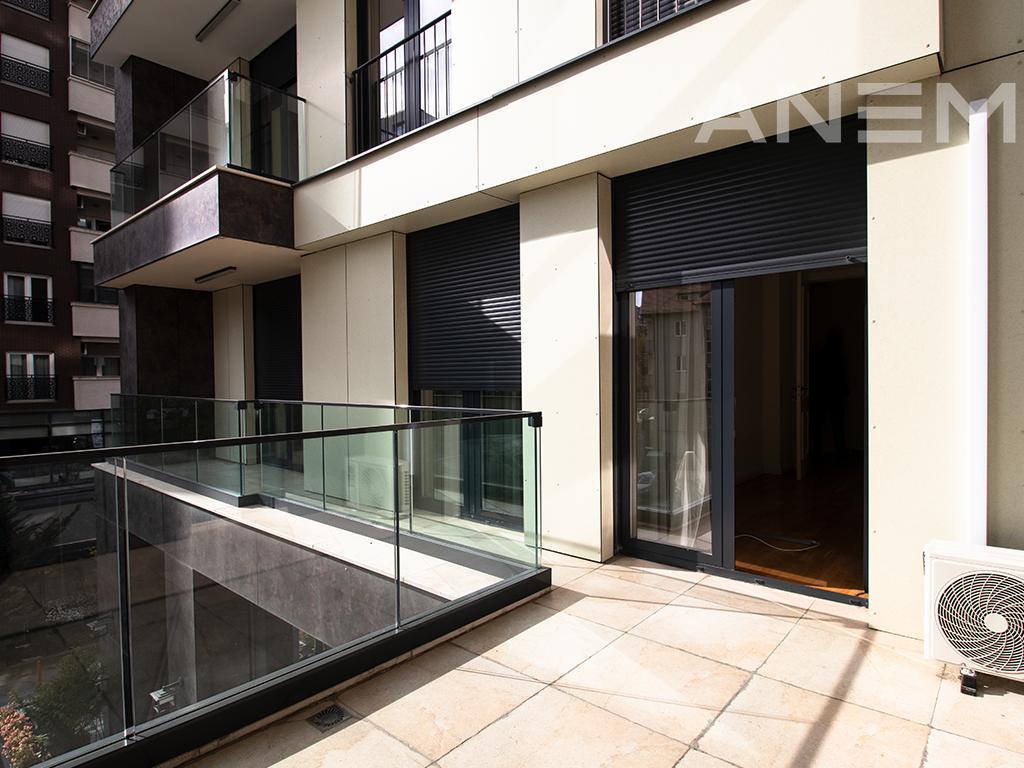 Zyre me qira me 4 hapësira në Aktash