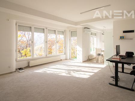 Zyre me qira me 3 hapësira pune te Qafa