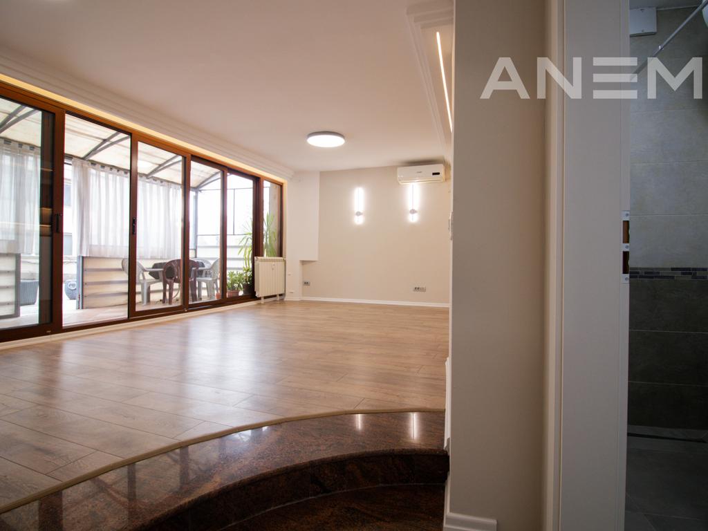 Zyre me qira me 4 hapësira pune