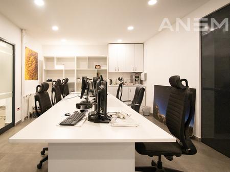 Zyre në shitje 100m² në lagjen Dardania