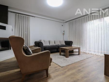 Shtëpi me qira 260m² në Marigona Residence