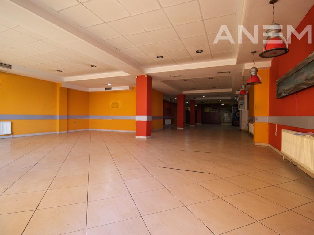 Lokal me qira 350m² në Aktash