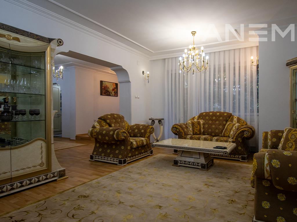 House for sale 510m² in Center