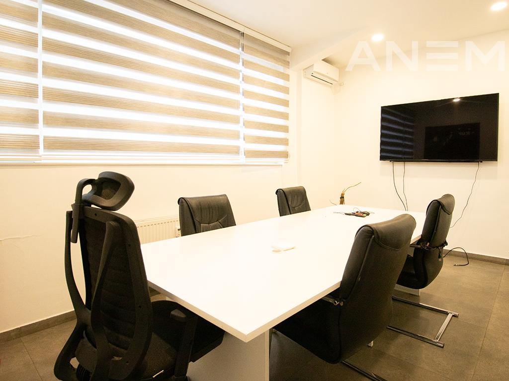 Zyre në shitje 100m² në lagjen Dardania