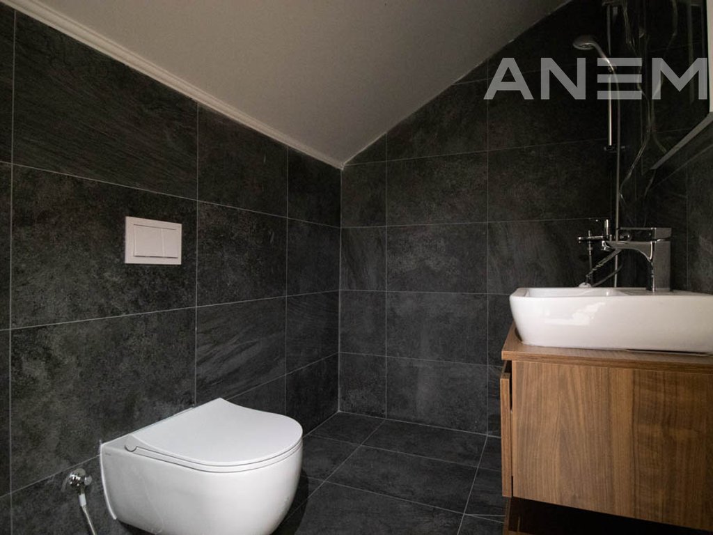 Shtëpi në shitje 165m² +35m² në lagjen Royal Green Residence