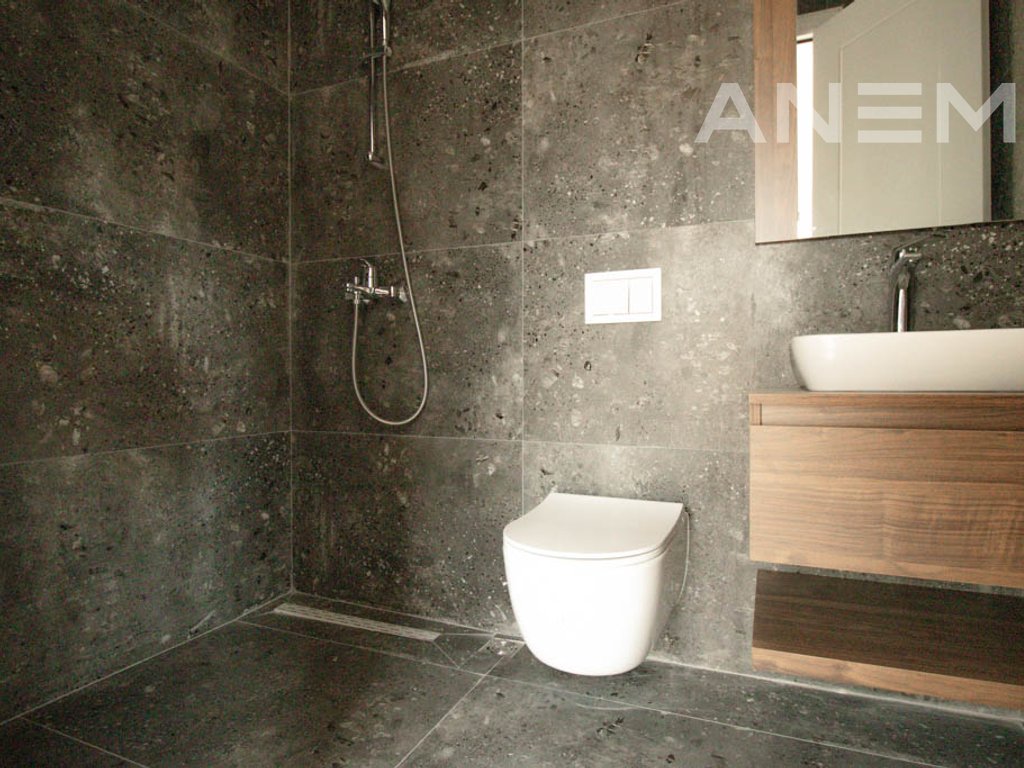 Shtëpi në shitje 165m² +35m² në lagjen Royal Green Residence