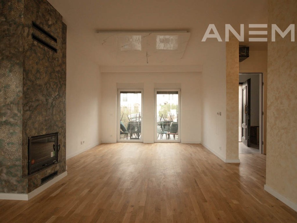 Shtëpi në shitje 165m² +35m² në lagjen Royal Green Residence