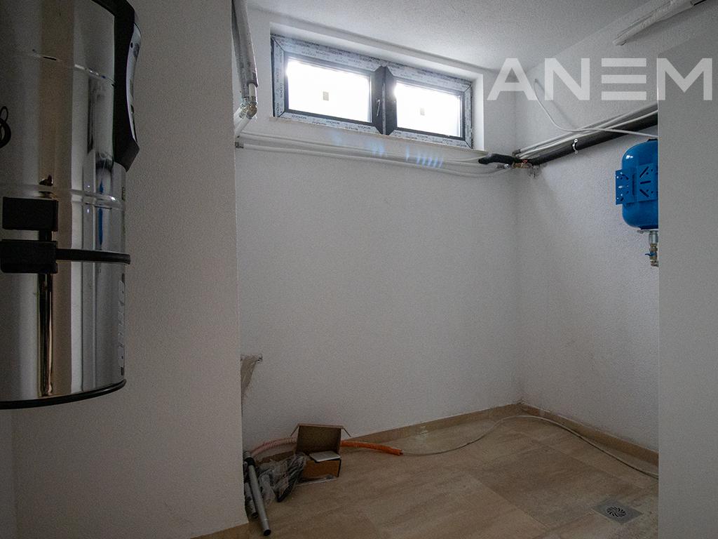 Shtëpi në shitje 352m² në Zllatarë