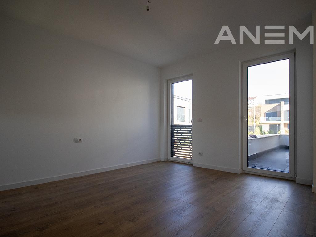 Shtëpi në shitje 352m² në Zllatarë