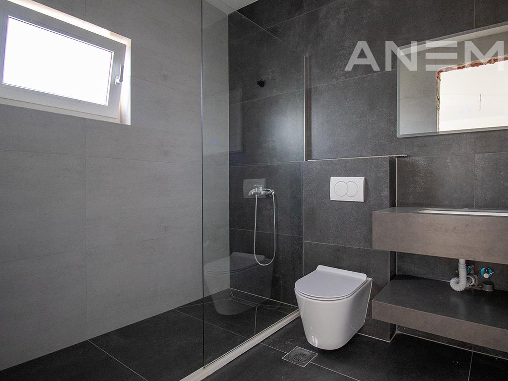 Shtëpi në shitje 352m² në Zllatarë