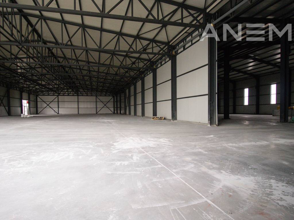 Objekt me qira 3550m² në Lipjan