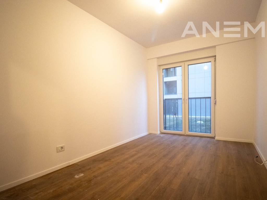 Zyre me qira me 4 hapësira pune te Prishtina e Re
