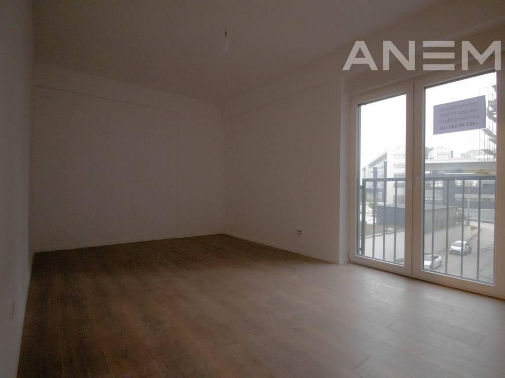 Zyre me qira me 4 hapësira pune te Prishtina e Re