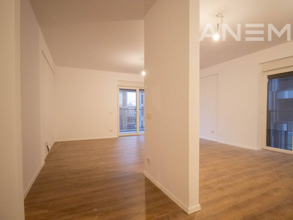 Zyre me qira me 4 hapësira pune te Prishtina e Re