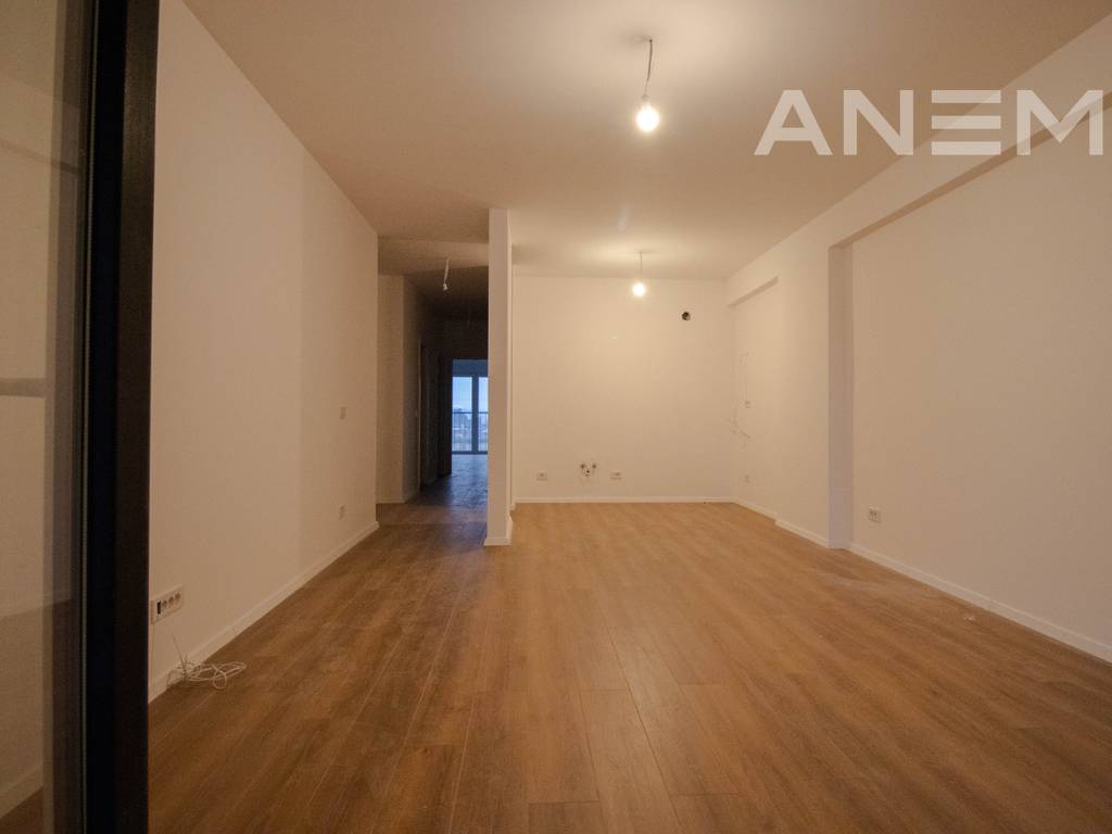 Zyre me qira me 3 hapësira pune te Prishtina e Re
