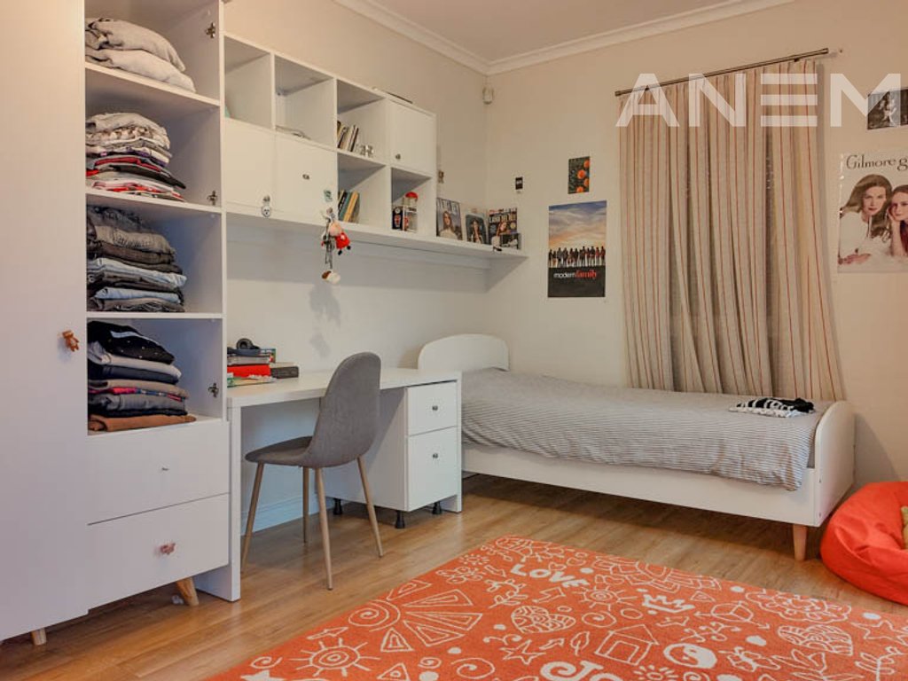 Shtëpi në shitje 210m² + 65m² nënkulm në lagjen NIC