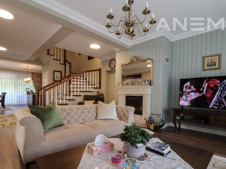 House for sale 174m² +42m² in the Marigona Residence neighborhood