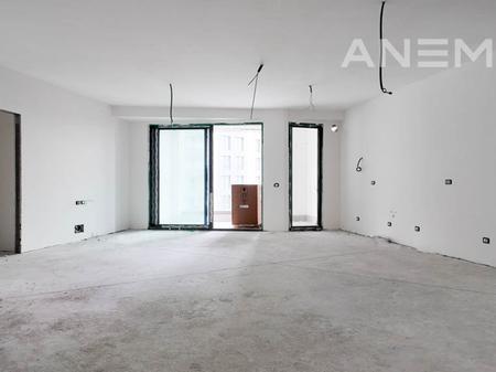 Banesë në shitje 156.8 m² në lagjen Lakrishtë