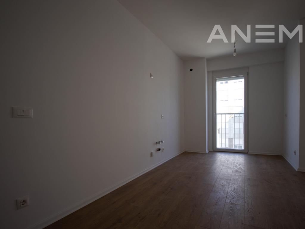 Banesë në shitje 80m² në Veternik