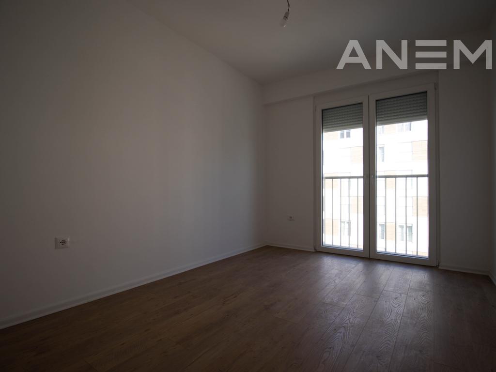Banesë në shitje 80m² në Veternik