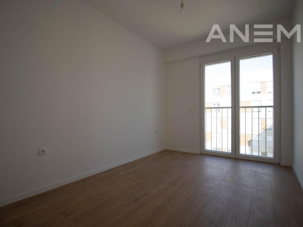 Banesë në shitje 80m² në Veternik