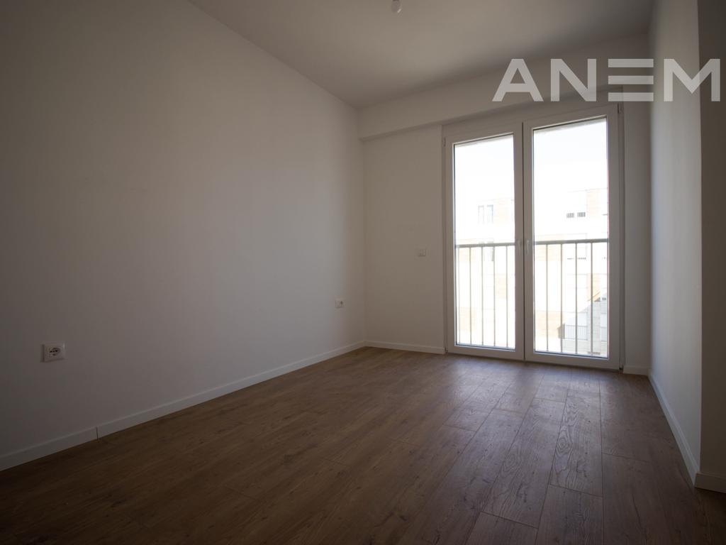 Banesë në shitje 80m² në Veternik