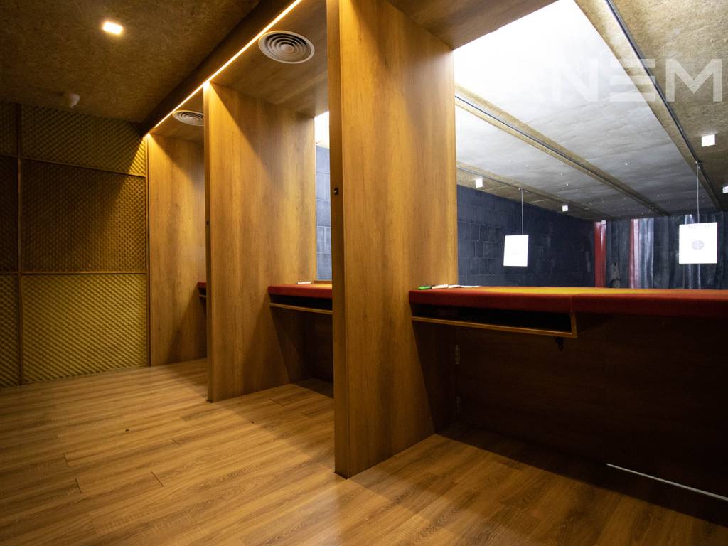 Lokal ne shitje 465m² në Rrugën B