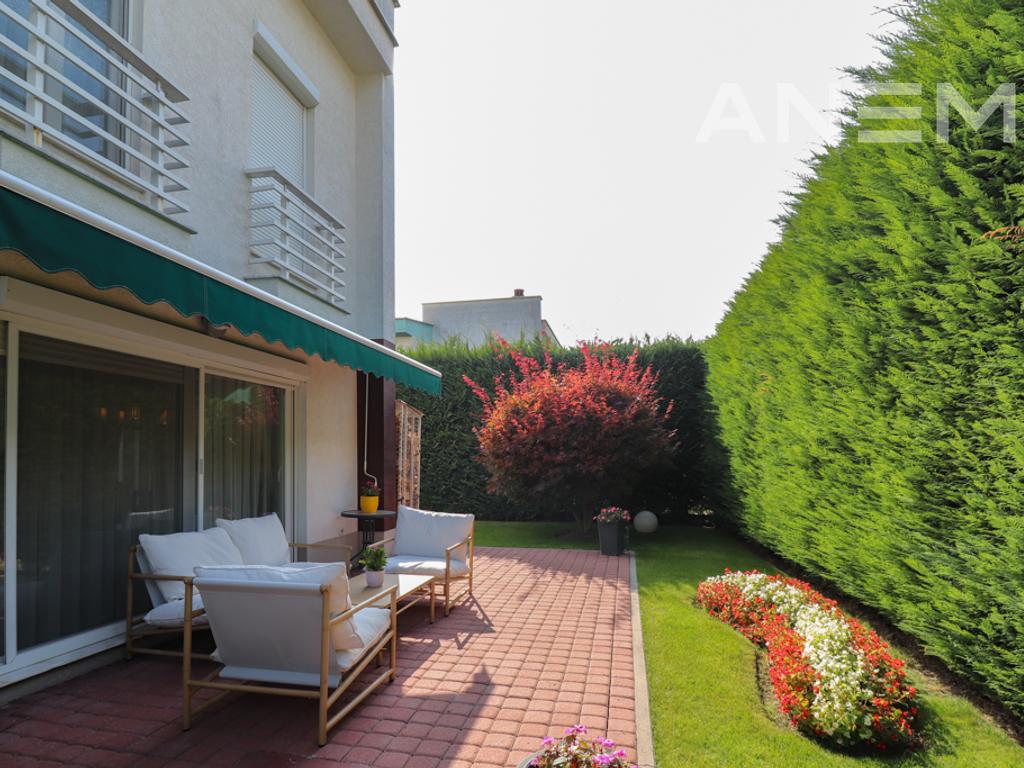 House for sale 174m² +42m² in the Marigona Residence neighborhood