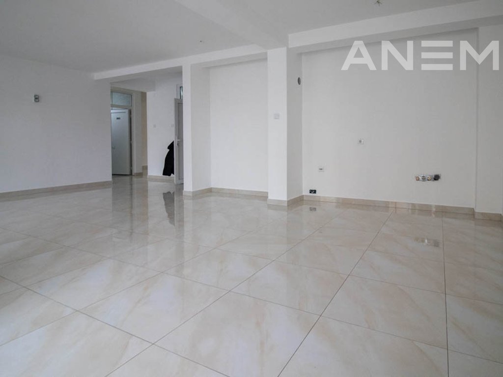 Zyre me qira 135m² në Ulpianë