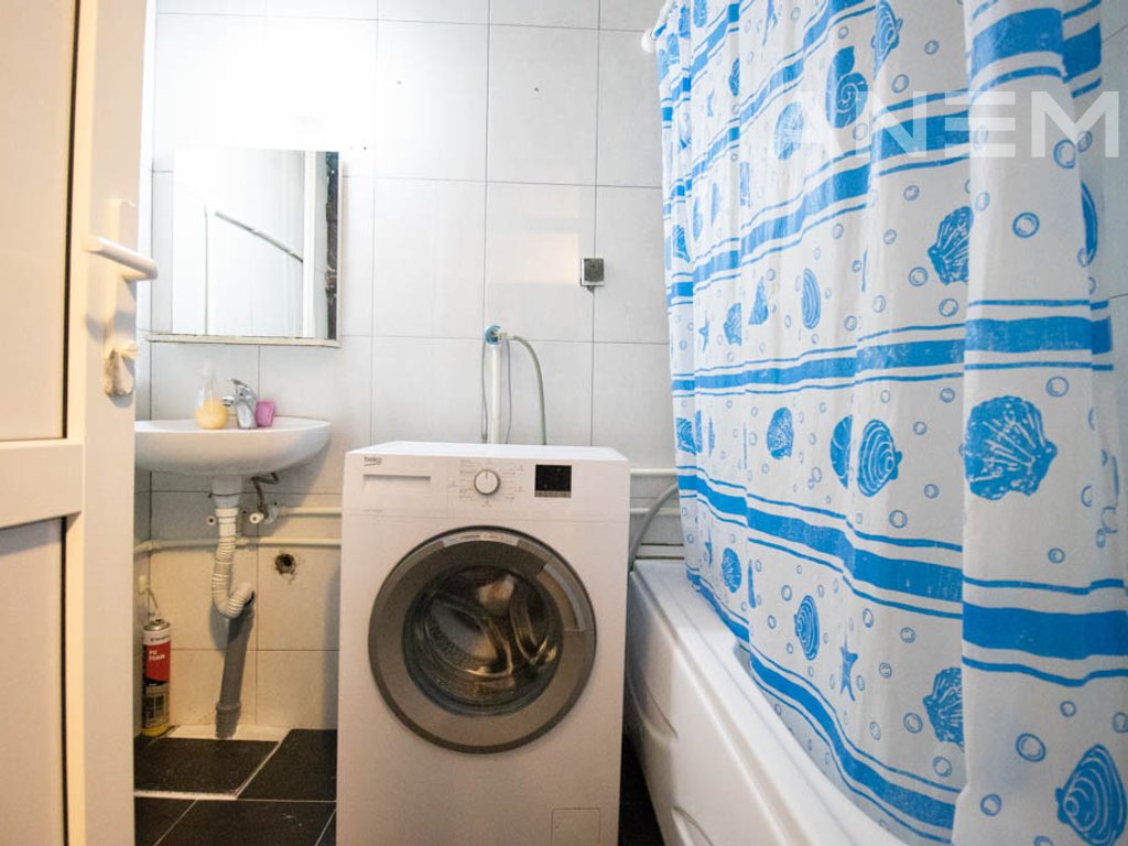 Banesë me qira 120m² në Qendër