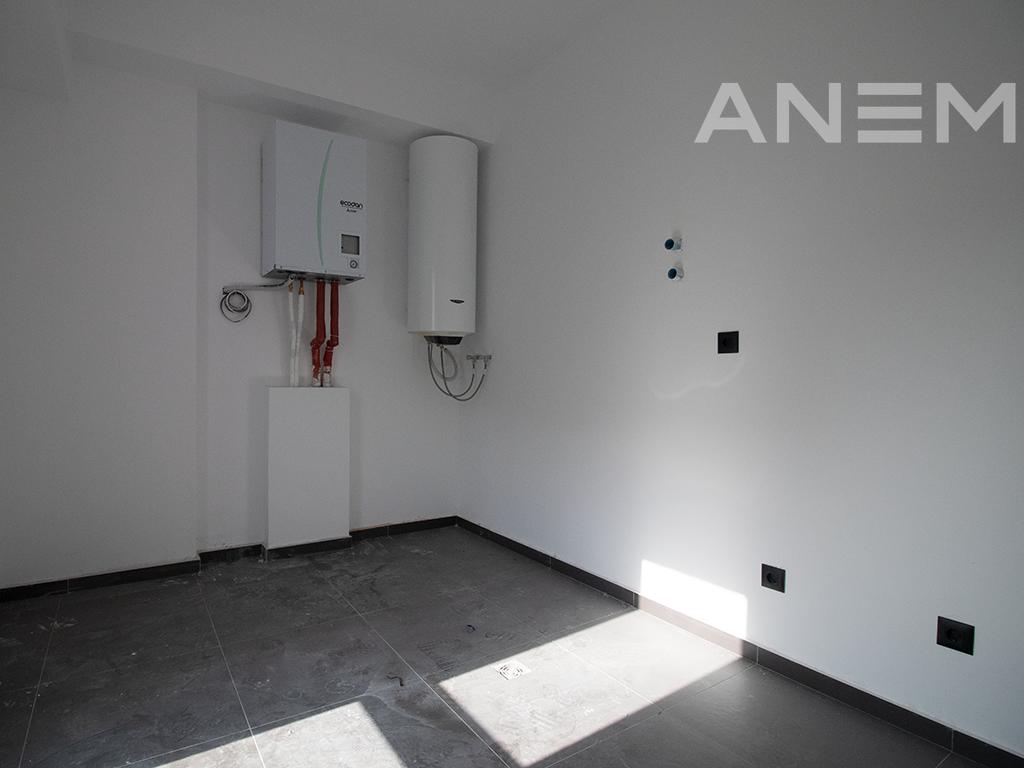 Terracier në shitje 224.5m² + 73.80m² tarracë në Marigona Hill