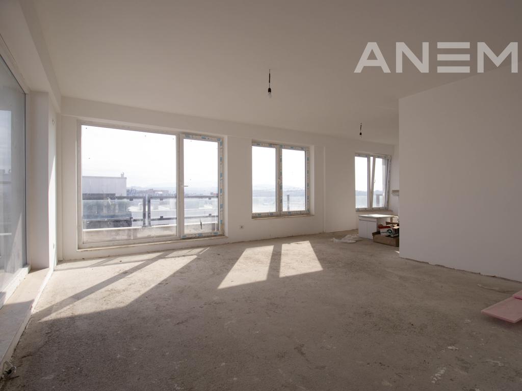 Penthouse në shitje 177m² + 259.50m² tarrace në Mat 1