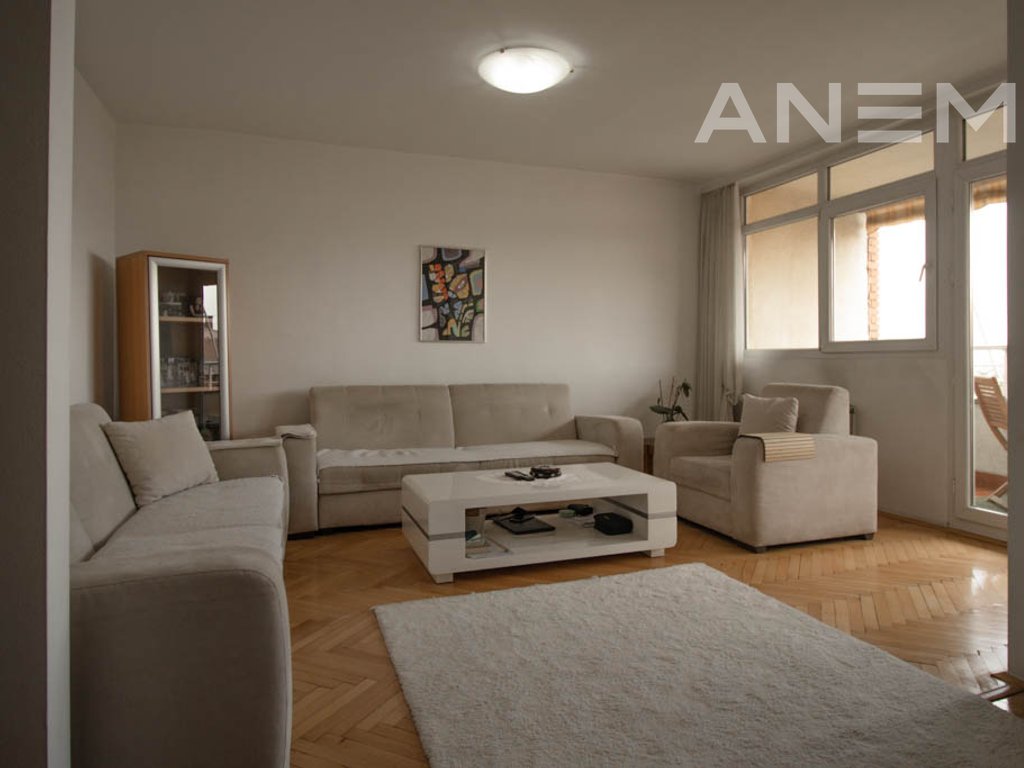 Banesë në shitje 98m² në lagjen Bregu i Diellit