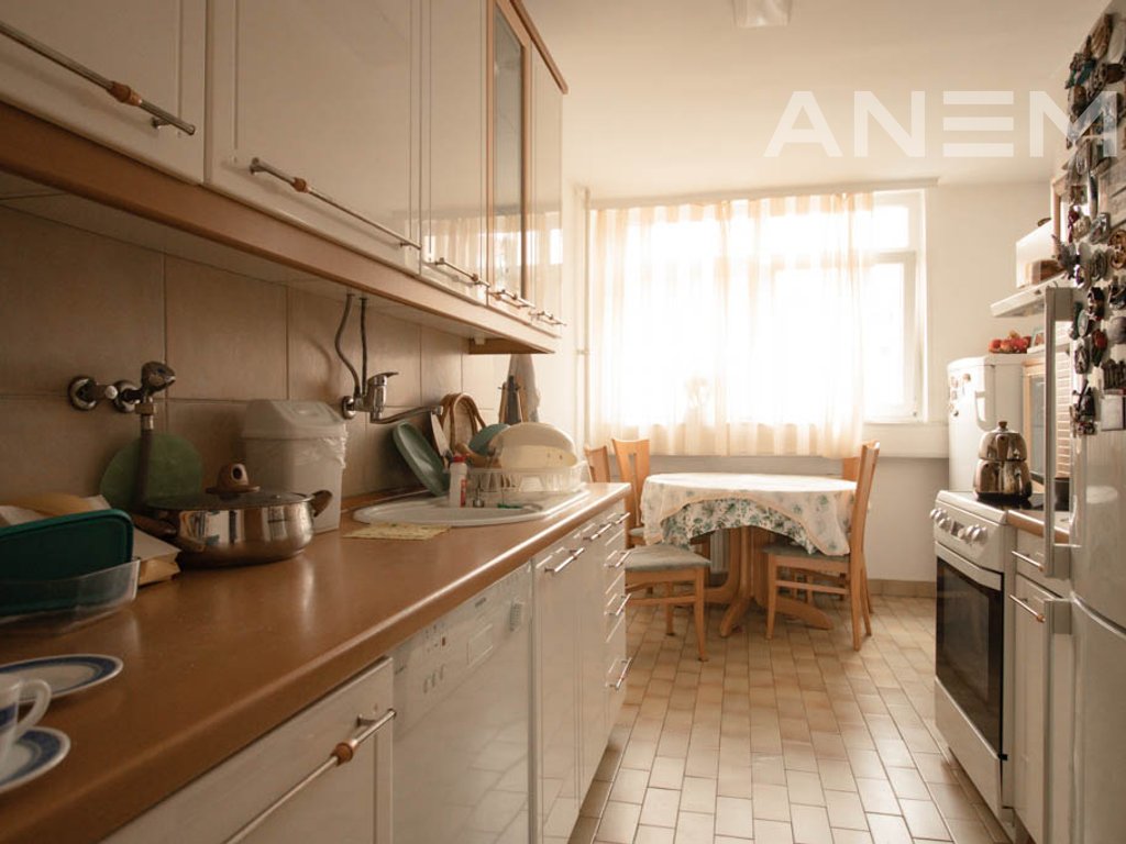 Banesë në shitje 98m² në lagjen Bregu i Diellit