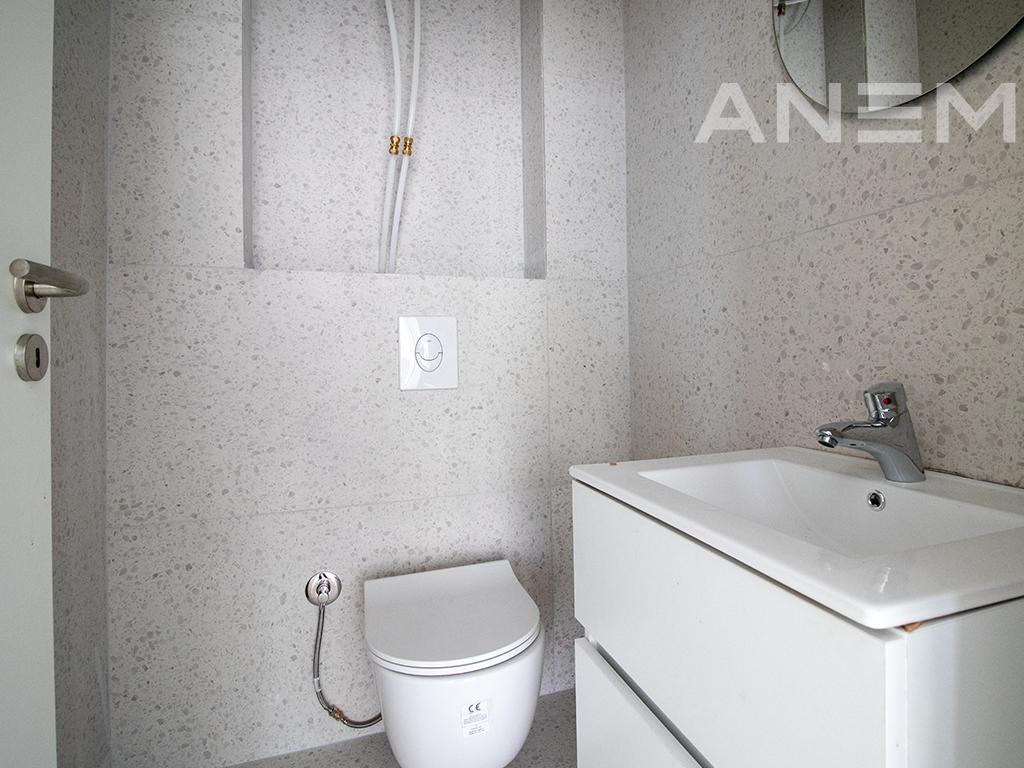 Commercial space for sale 78m² in Veternik