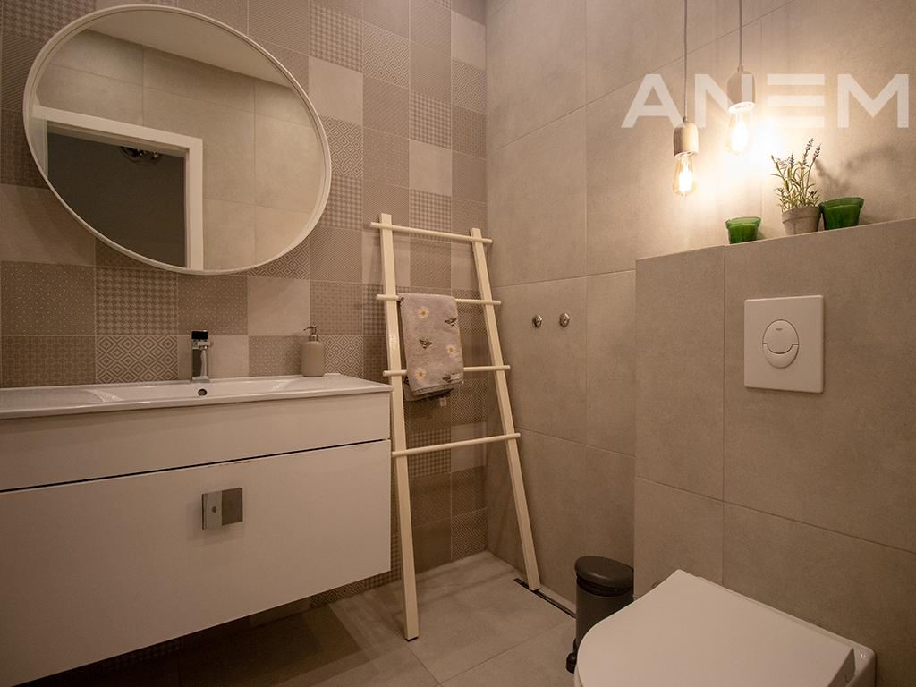 Shtëpi në shitje 202m² + 25m² nënkulm në Veternik