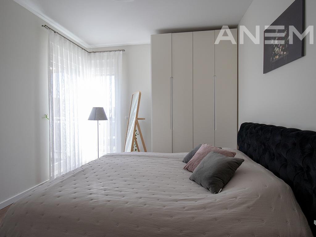 Shtëpi në shitje 202m² + 25m² nënkulm në Veternik