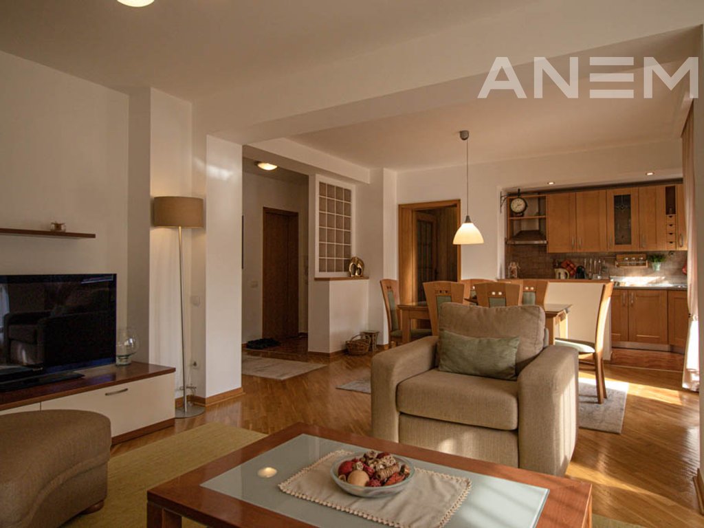 Banesë me qira me 2 dhoma gjumi në lagjen Dardania