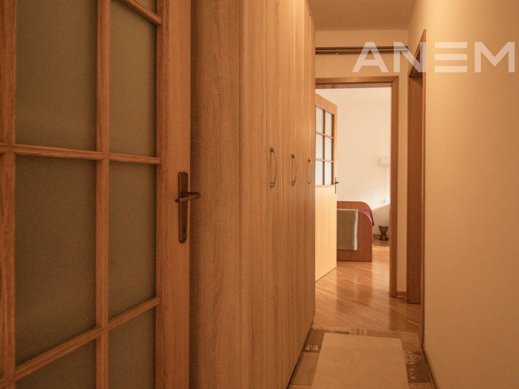 Banesë me qira me 2 dhoma gjumi në lagjen Dardania