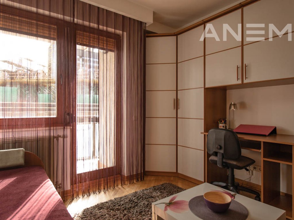 Banesë me qira me 2 dhoma gjumi në lagjen Dardania